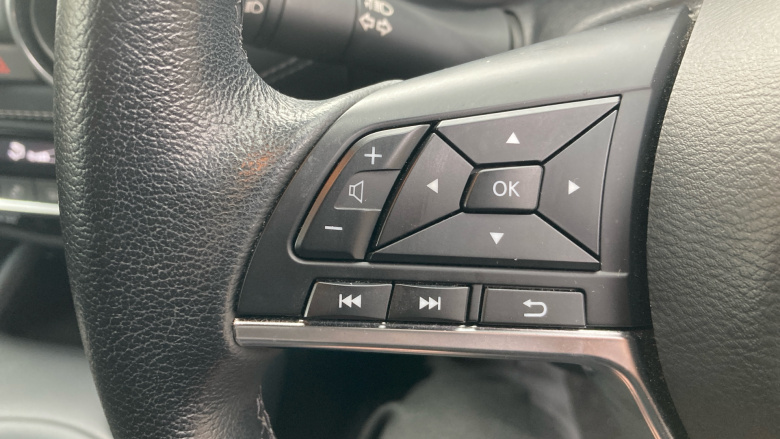 Nissan Juke 1.0 DiG-T 114 N-Connecta 5dr Petrol Hatchback